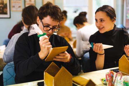 delavnica-carobne-medene-hiske (17)